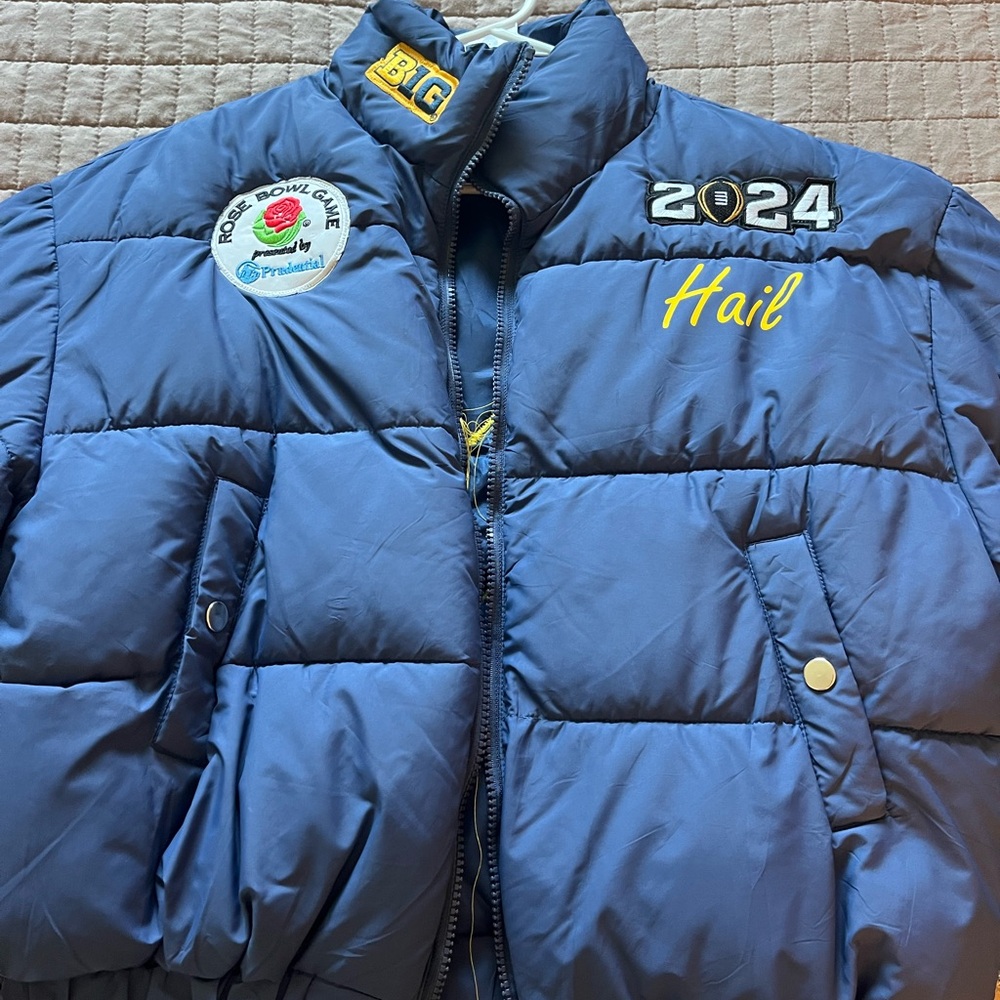 University of Michigan Puffer Jacket- Women’s Medium